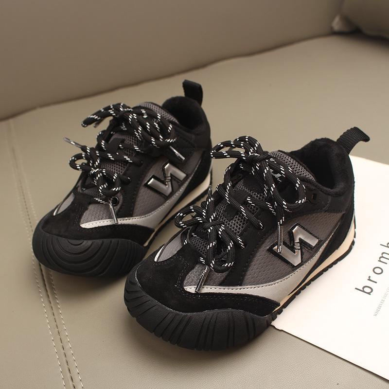 2025 Winter Kids' Sports Shoes: Versatile Boys' Casual with Velvet, Girls' Thin Velvet German Trainers