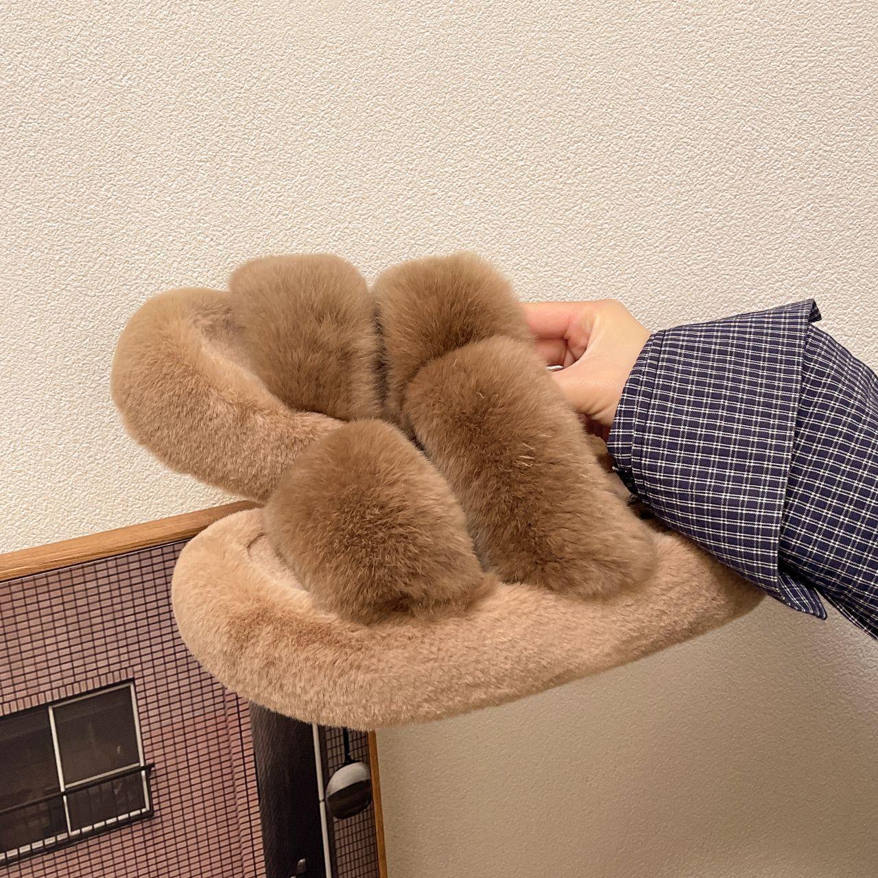 Internet celebrity parallel bars rose rabbit hair drag women 2025 new Korean version thick bottom open toe drag wear fashion versatile home slippers 40 3098₽