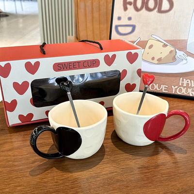 Attractive Heart Couple Ceramic Mug Gift Set