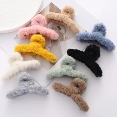 2/4 Stück Plüsch Haarspange für Damen Elegant Acryl Haarnadeln Kunstfell Haarspange Mädchen Haarspange Kopfschmuck Winter Haarschmuck