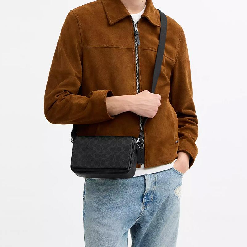 Coach Jack 22 Klassische Monogramm-Prägung Kunstleder Schulter-Crossbody-Tasche Kleine Herren-Taschen Schwarz CDZ95-SVYZK