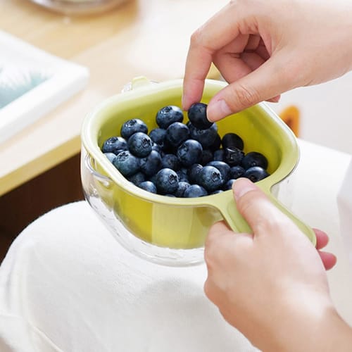 This Sink Strainer/colander Set (colander and Bowl In One) Is Perfect for Draining Vegetables, Meat, Salads, Noodles, and Rice. It's Heat-resistant an