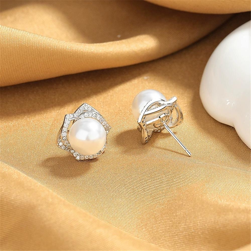 Boucles d'oreilles Puces Mignonnes pour Femme Petit Zircon Blanc Couleur Or Vintage Cadeau de Mariage Fête Pour Femmes