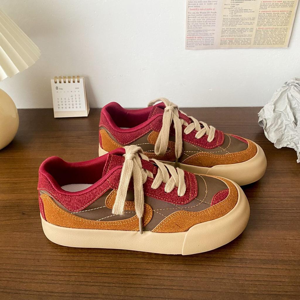 Retro red thick baseplate shoes women's autumn new niche Hong Kong style round head casual moral training shoes