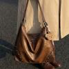 Casual Fashion Bag Have A Simple and Elegant Appearance. They Are Mostly Single-shoulder Bags or Tote Bag