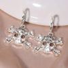 2 Stück Glitzer Silber Strass Totenkopf Anhänger Ohrringe, Geeignet für Halloween & Alltagskleidung für Frauen