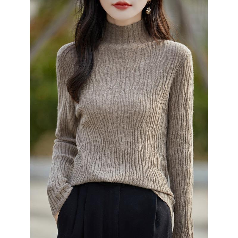 Autumn new long-sleeved round neck bottomed women's clothing thin pleated inside knitted sweater top supply