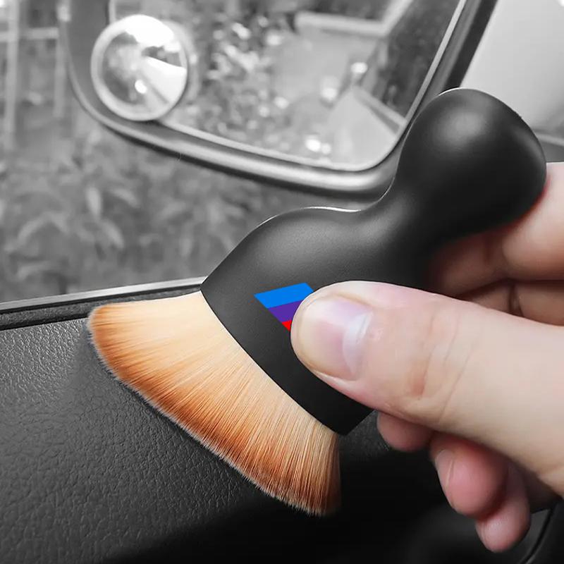 1/2pcs Car Crevice Dust Removal Artifact Brush Cleaning Brush Too For BMW M E34 E36 E60 E90 E46 E39 E70 F10 F20 F30 X5 X6 X1 M3 M5 M6 E71 F01 F02 F87