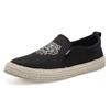 Fashion Coslony New Men Casual Loafers Classic Flat Men Shoes Embroidered Tiger Shoes Letter Printing Slip On Footwear Male Plimsolls