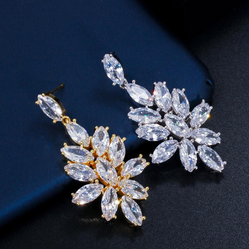 CMM Brudetilbehør Store Blomst Glitrende Cubic Zirconia Hengende Øredobber