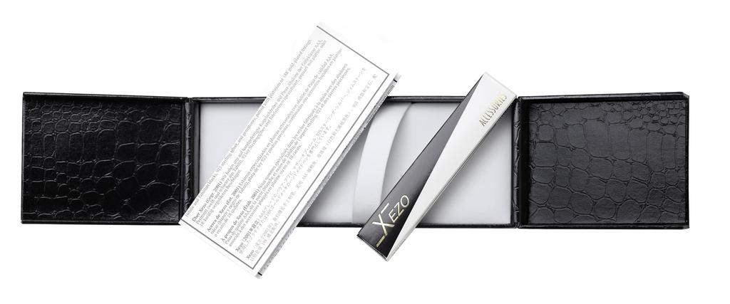 Xezo Maestro Fountain Medium Marine Tahitian Black White 18kt No Two Pens Are Pen, Nib, Iridescent, Origin, & Mother-of-Pearl, Gold-Plated Fittings.