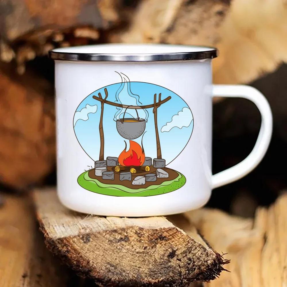 Nuove Tazze da Campeggio Smaltate Stampate Caravan Campeggio Avventura Falò Festa Tazza per Birra Succo Tazze con Manico Montagna Regali per Camper
