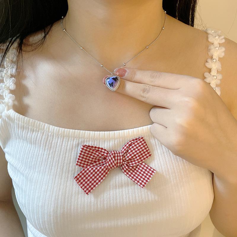 French Retro Butterfly Rabbit Pendant Necklace - Simple, Versatile Clavicle Chain