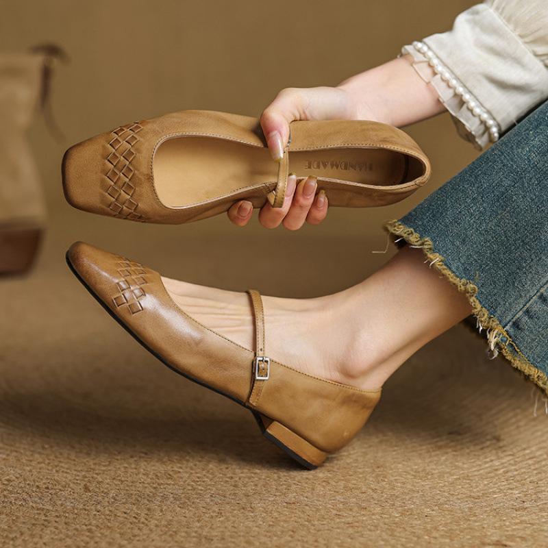 New Four-season Wear Women's Single Shoes Casual Low-top Women's Single Shoes Solid-color Leather Large-size Shoes Square Head and One Pedal Shallow M