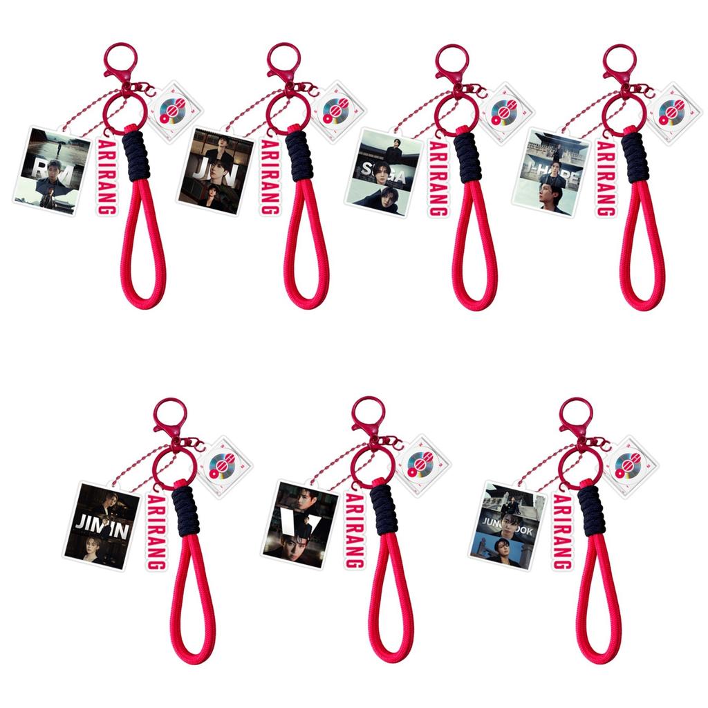 7 Stück BTS ARIRANG Thema Schlüsselanhänger, Bangtan Boys Foto Anhänger mit roter geflochtener Schnur, Kpop ARMY Fans Taschenzubehör, Kpop Idol Taschenanhänger für ARMY Fans
