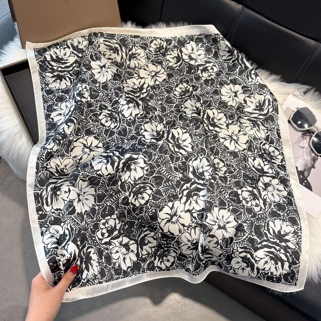 Wind Scarf Square Scarf Simulation Silk 70Cm Retro Cashew Print Literary Headband Suit With Decorative Scarf