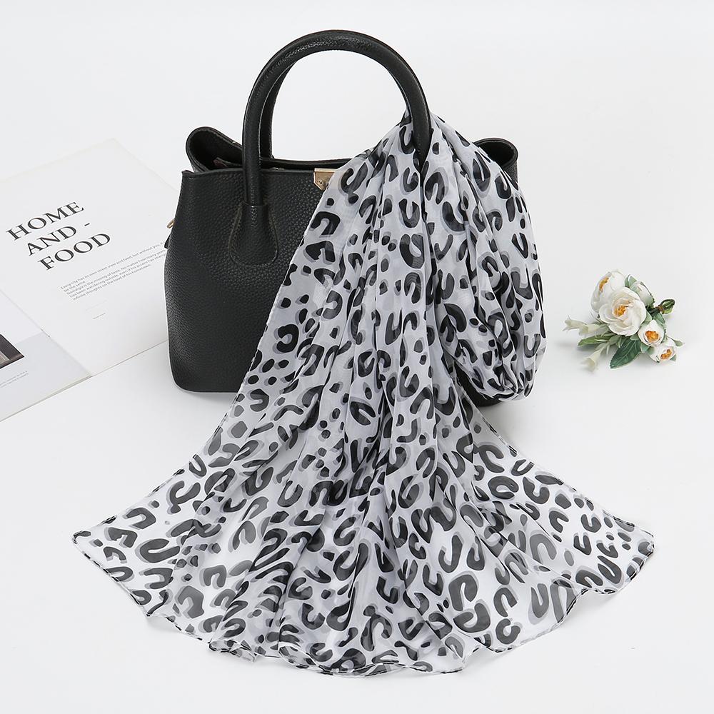 

150*50cm Spring New Leopard Print Scarf Women Long Shawl Light Soft Georgette Chiffon Hijab Classic Leopard Print Beach Towel 150x50cm
