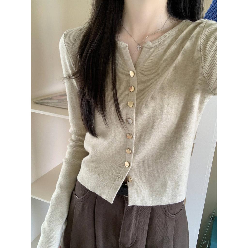 Modische kleine goldene Knopf Strickjacke Damen Frühling und Herbst altersreduzierend langärmelig Unterteil Strickpullover Top Pullover