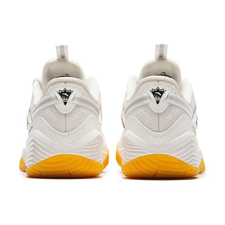 Anta Shock Absorbing Wear Resistant Low Top Badminton Shoes Women Shoes Light-Brown 922424401-1