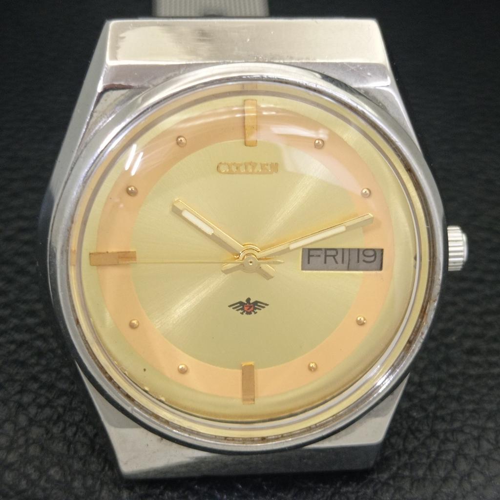 VINTAGE CITIZEN AUTOMATIC 8200 JAPAN MENS GOLDEN COLOR DIAL WATCH a702746-1 R210-a702746