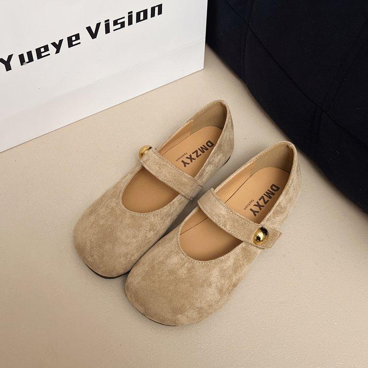 

French retro shallow mouth single shoes women s 2025 spring gentle fairy wind soft sole word with flat Mary Jane shoes 40