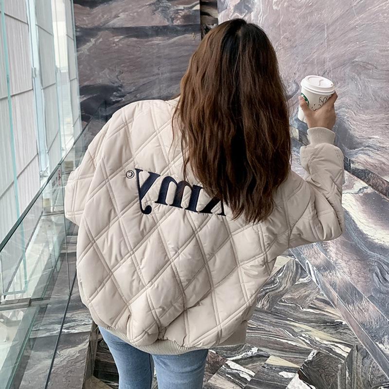 

Женская стеганая хлопковая бейсбольная куртка - Легкая, Утепленная, Двухслойная, Модное пальто Осень/Зима 2025 Medium грязно-белый