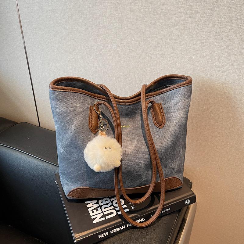 Casual Large-capacity Tote Bag Women's New Summer Fashion Retro Shoulder Bag Class Commuter Bag