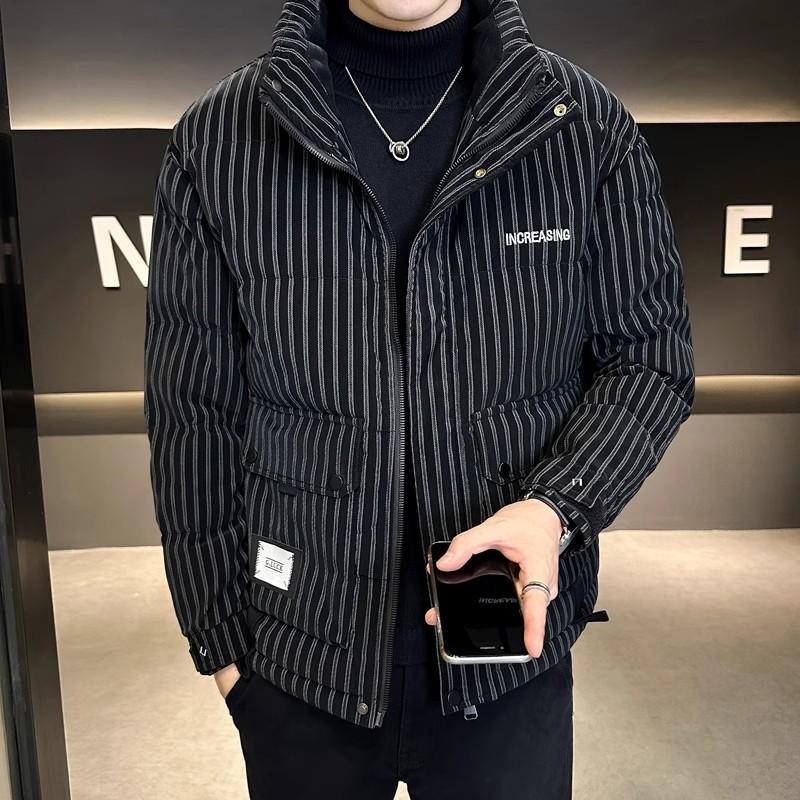 

Мужской пуховик 2025 Зимний Новый Полосатый Хулиганский Короткий Пух Утки Повседневный Трендовый Жакет Стеганый Жакет 5XL чёрный