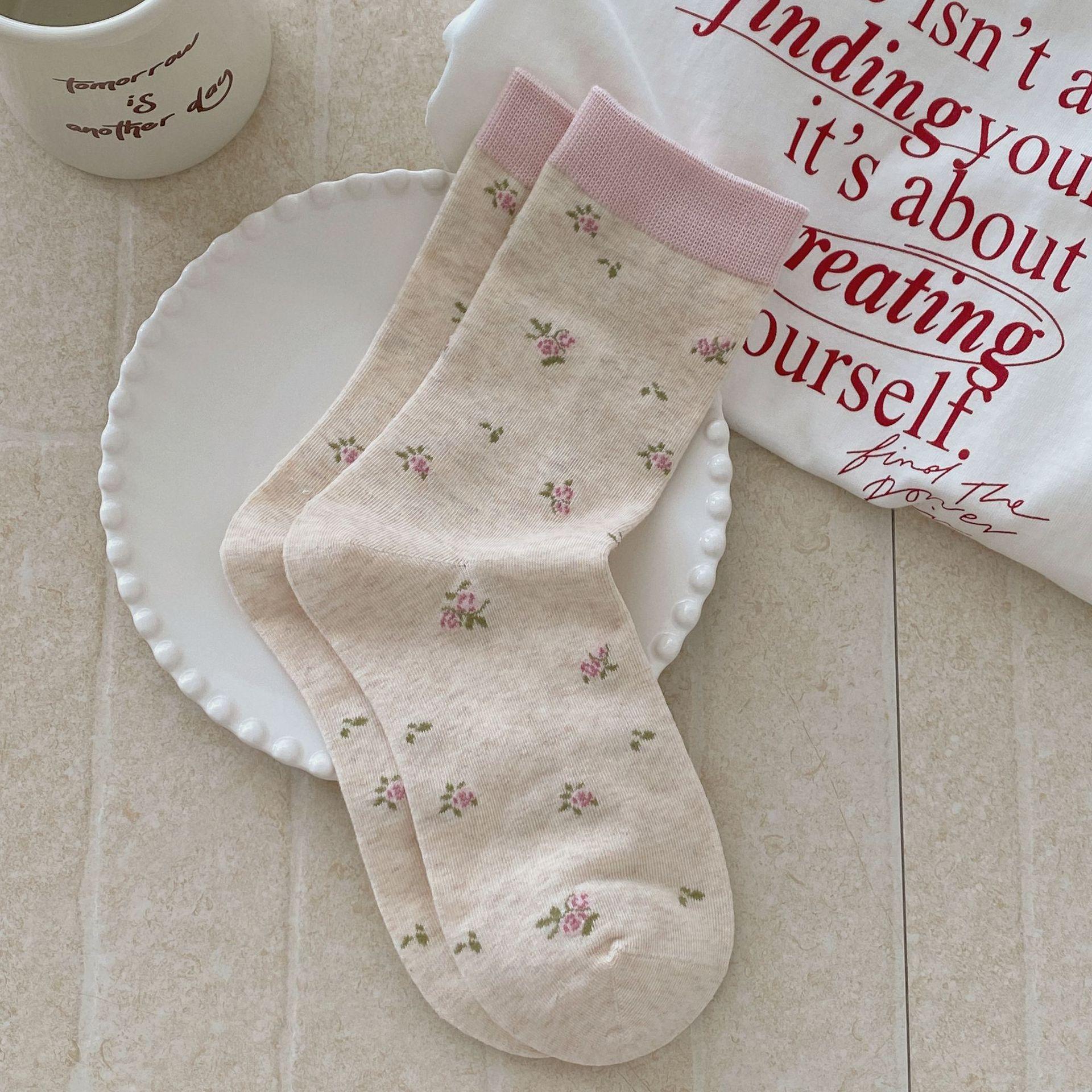 

Rose Autumn Floral Print Socks Seamless Toe Stackable Slouch Socks for Schoolgirl Knit Cuff Bow Cotton Comfortable Crew Socks One Size