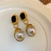 French retro black love pearl circle earrings medium antique temperament stud earrings women