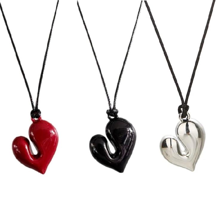Fashionable Heart Shaped Necklace Irregular Large Heart Pendant Necklace Adjustable for Sweater Fashion Statement