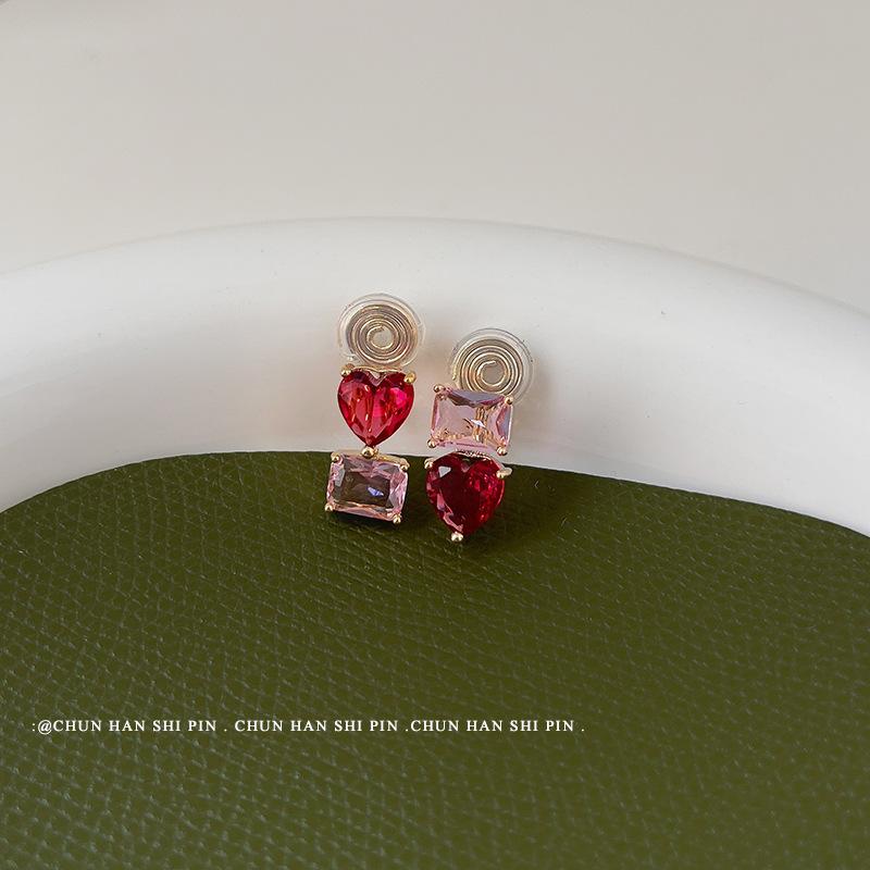 

Painless Mosquito Coil Disc Ear Clips Women s No Ear Piercings Advanced Sense Asymmetrical Pink Love Zircon Earrings Stud Earrings