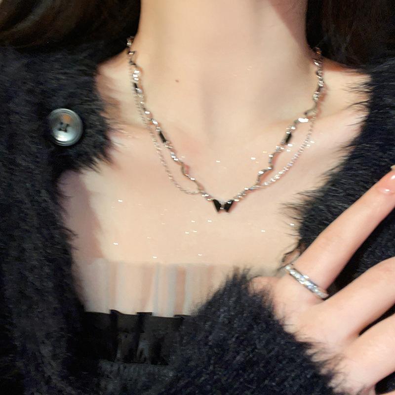 Butterfly Splicing Necklace Fashion High Sense Collarbone Chain Personality Creative Design Sense Necklace Women