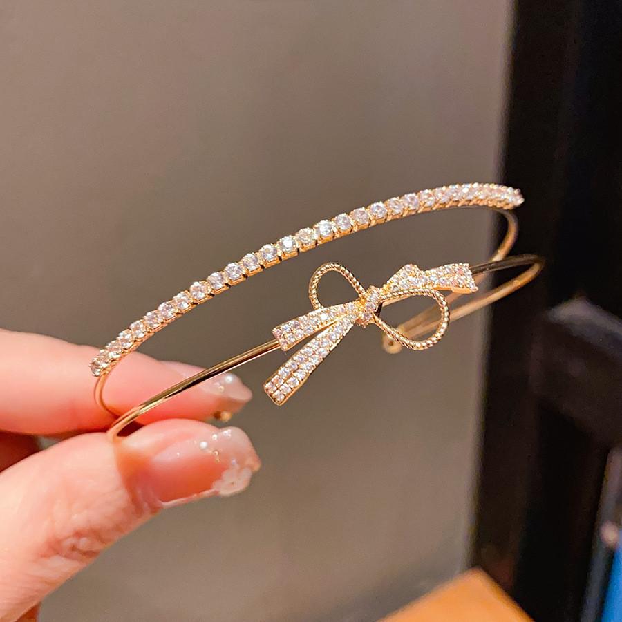 Minimalist Zirconia Double Layer Bracelet With Butterfly Accent For Trendy Women золотой
