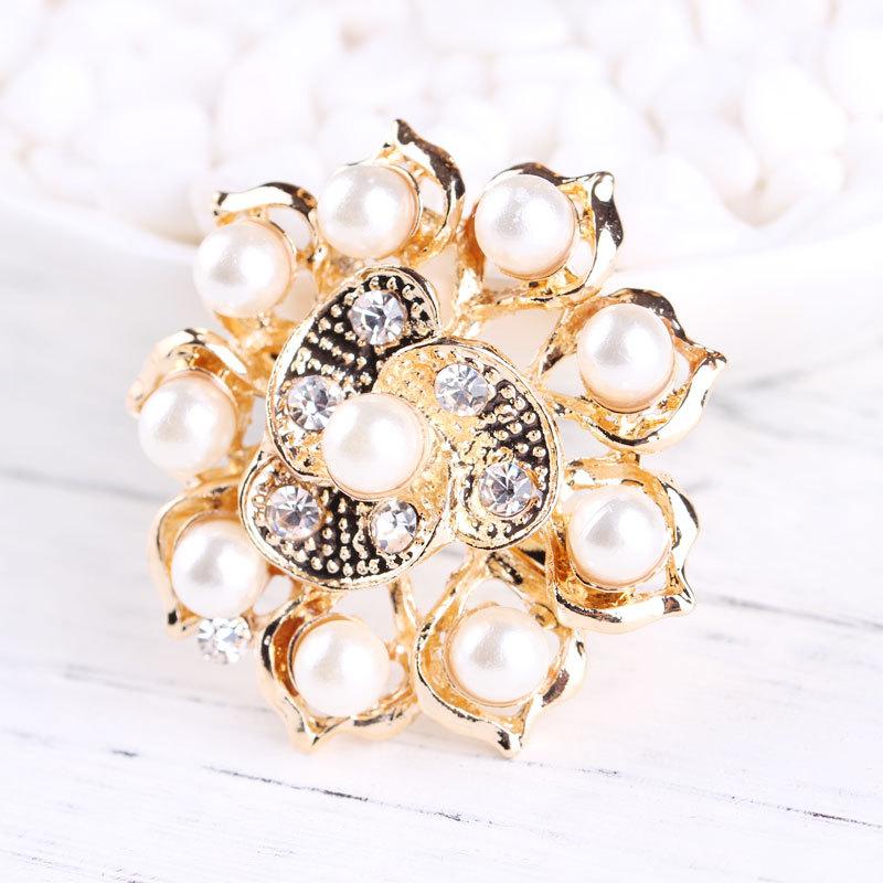 Fashion Hundred with Pearl Brooch Women's Popular Pins Exquisite Ethnic Style Hypoallergenic Affordable Luxury Enamel Brooch Long-Lasting Color Gift