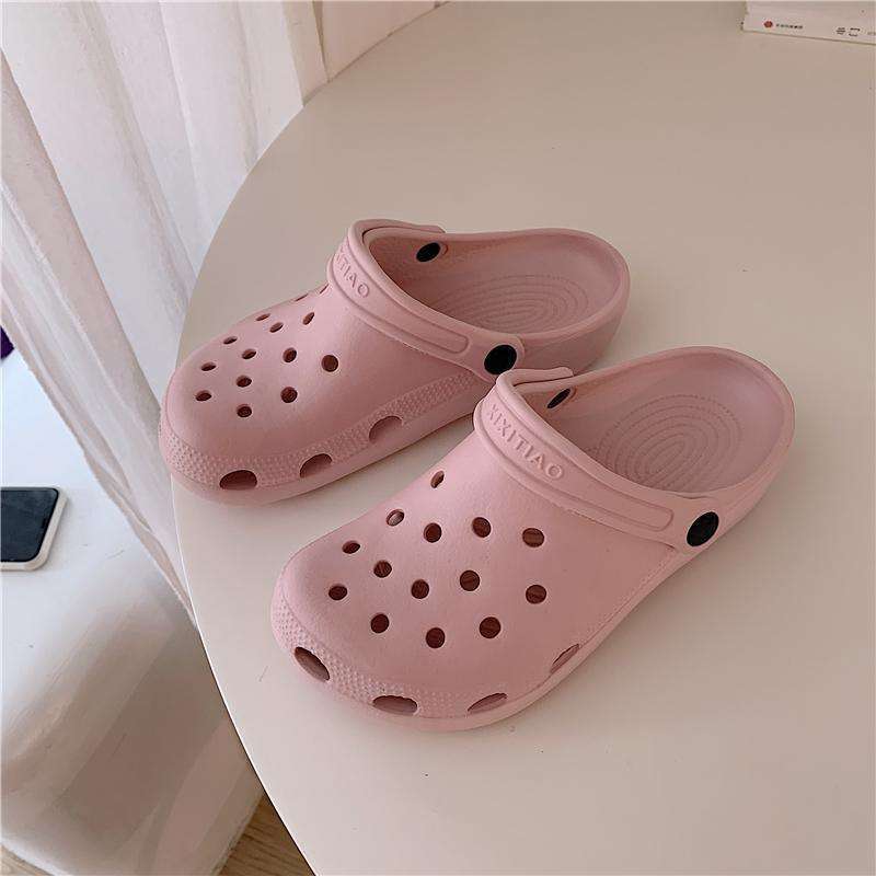 Korean new hole shoes ins cartoon cute couple bag head cool slippers men and women comfortable nurse shoes non-slip
