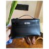 2025 Mini Black Kelly Bag der ersten Generation: Hochwertige vielseitige Lederhandtasche mit silberner Schnalle