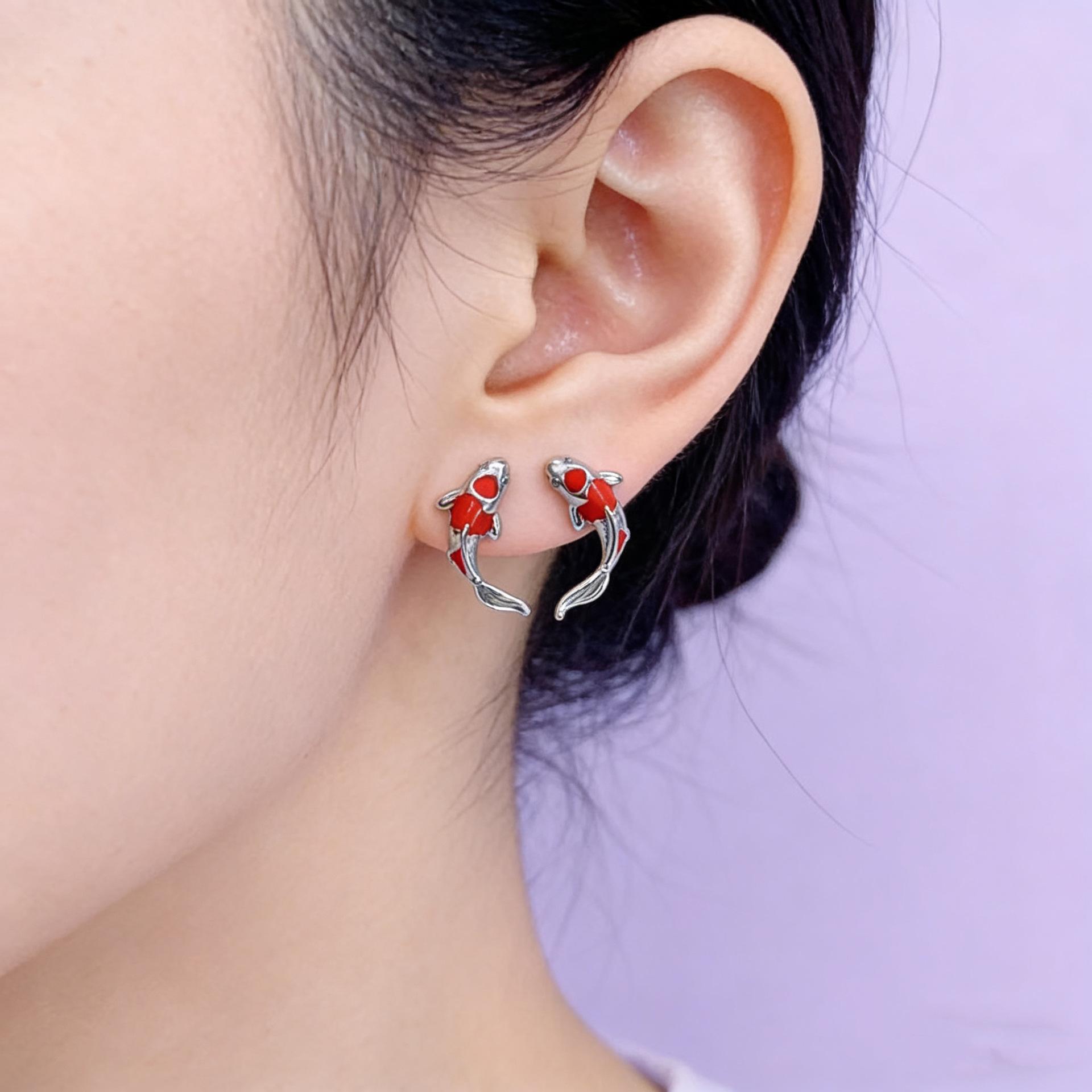 

925 Silver Koi Fish Stud Earrings For Women Niche Design High End Cartilage Ear Jewelry Fashionable And Delicate
