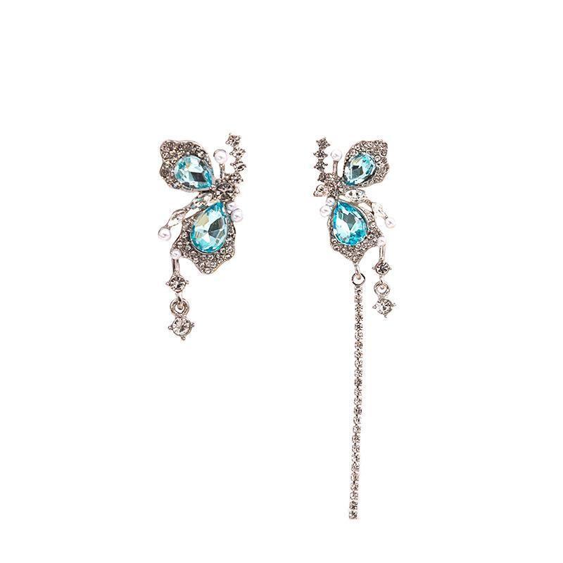 Fortgeschrittene Sense Asymmetrische Ohrclips, Ohrringe Ohne Piercings, Nischen-Design für Damen, Ohrringe, Super Fee Schmetterling Ohne Piercing Ohrknochenclips
