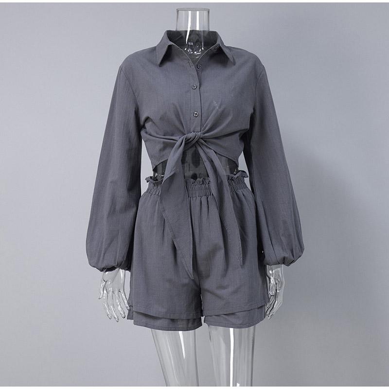 

Рубашка с пышными рукавами и лацканами, топ и шорты, поддельный комплект из двух предметов, чистый хлопок, повседневная свободная дышащая женская блузка, брюки для поездок на работу, весна L серый
