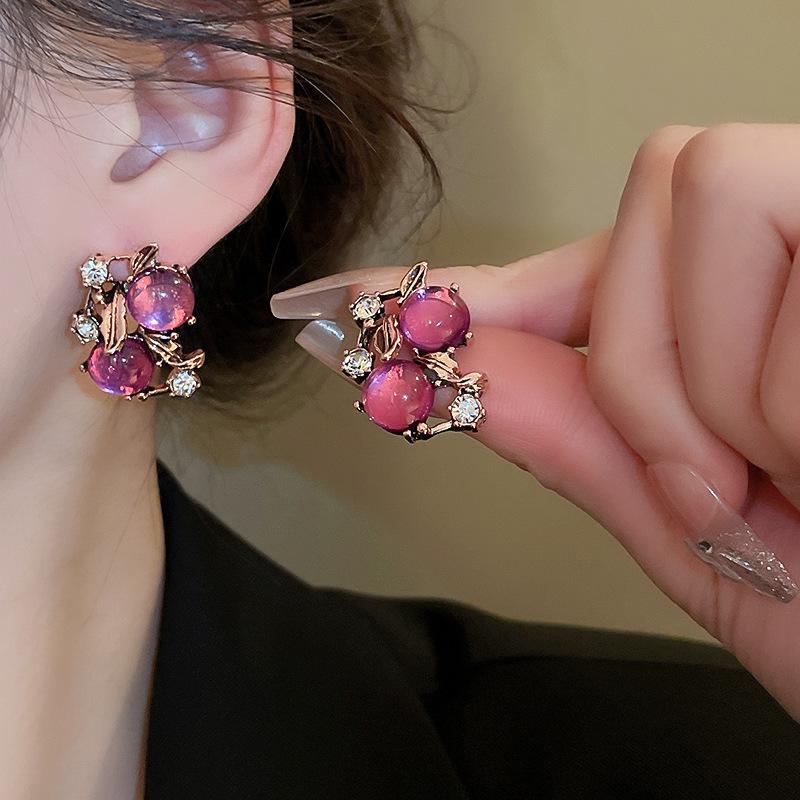Real Gold-Plated Silver Needle Heart-Shaped Freshwater Pearl Earrings, Vintage Chinese Style