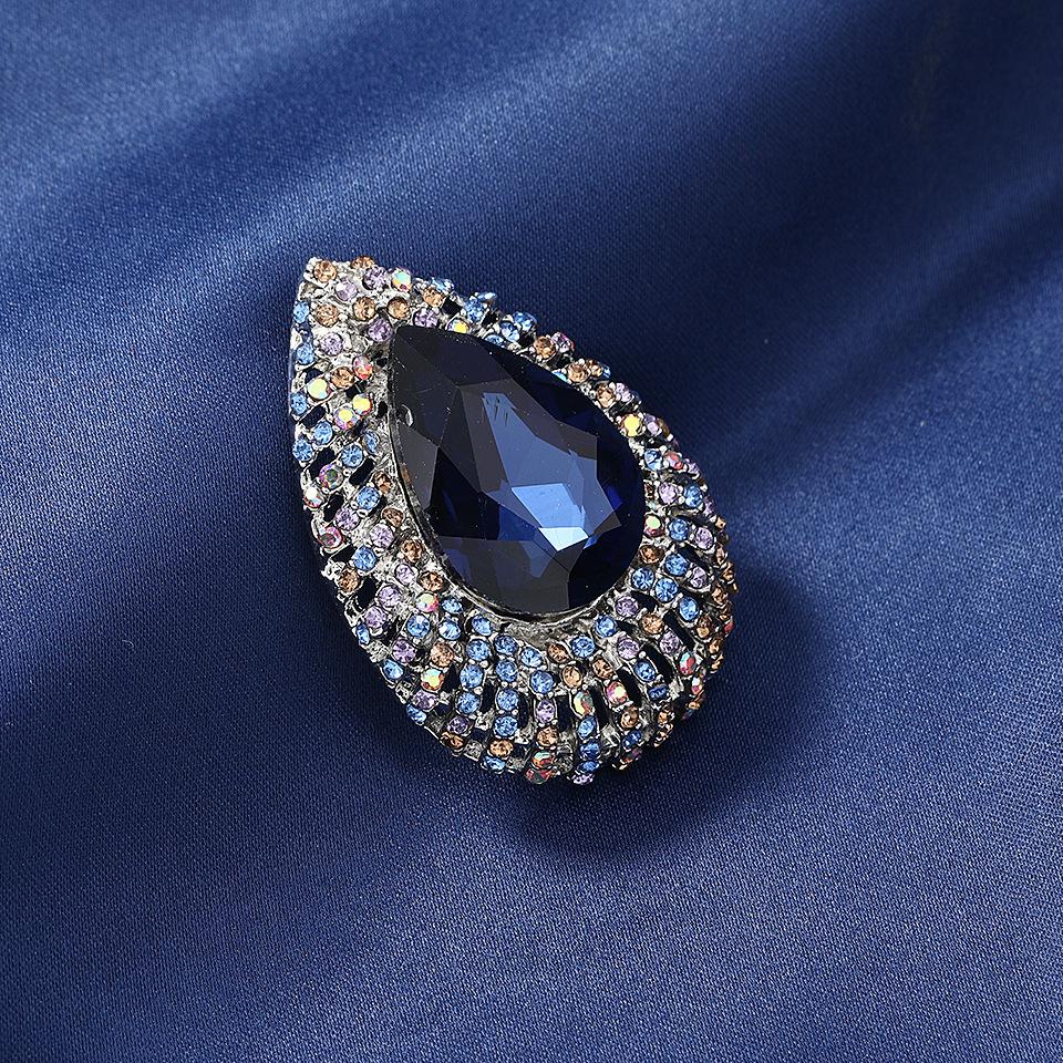 Fashion Women Men Shining Waterdrop Crystal Brooch Badges Elegant High-end Party Banquet Clothing Suit Pin