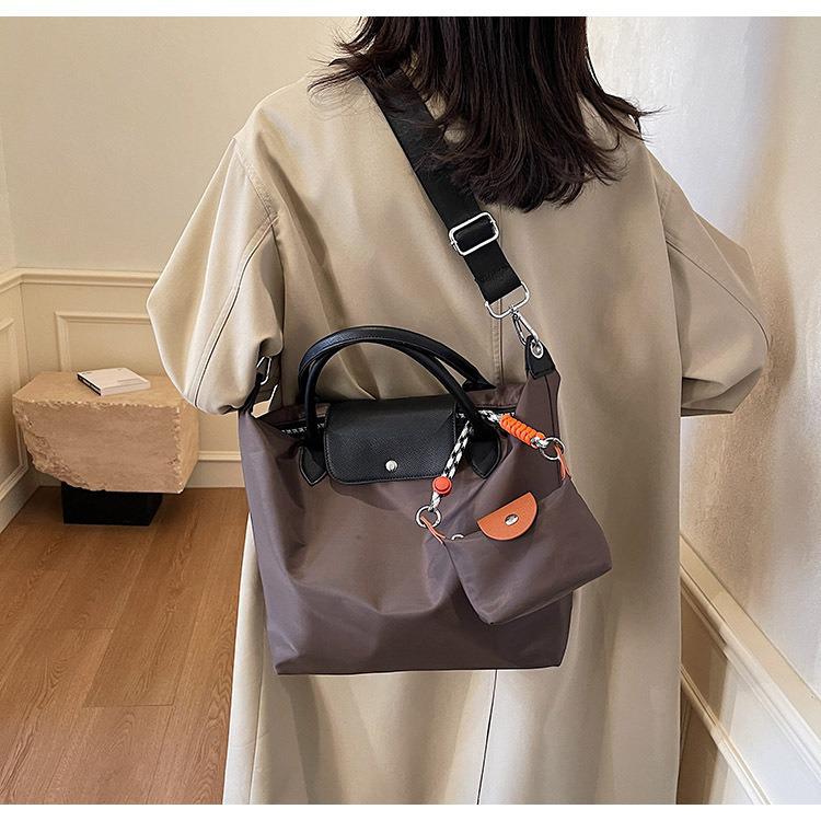 Women's Lightweight Versatile Tote: Trendy, Large Capacity Shoulder & Underarm Bag