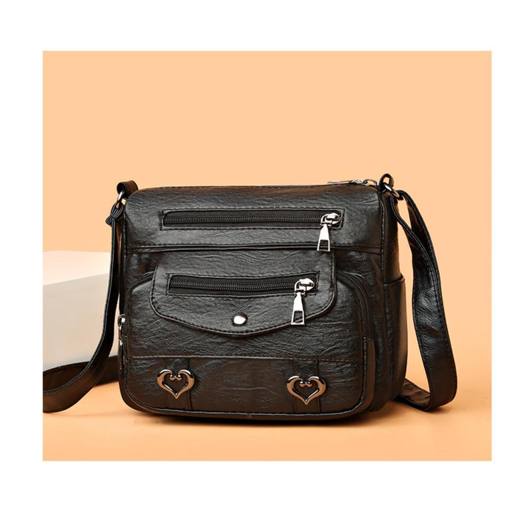 Retro Love Decorative Shoulder Bag, Suitable for Women's Daily Travel Matching, Multi Pocket Crossbody Bag, Large Capacity Women's Bag