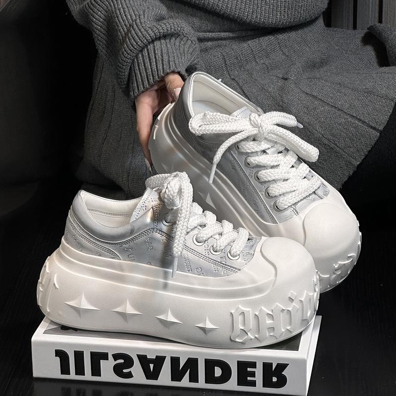 Yueyu big head muffin thick-soled little white shoes women's casual board shoes versatile letter printing small man height-increasing bread shoes