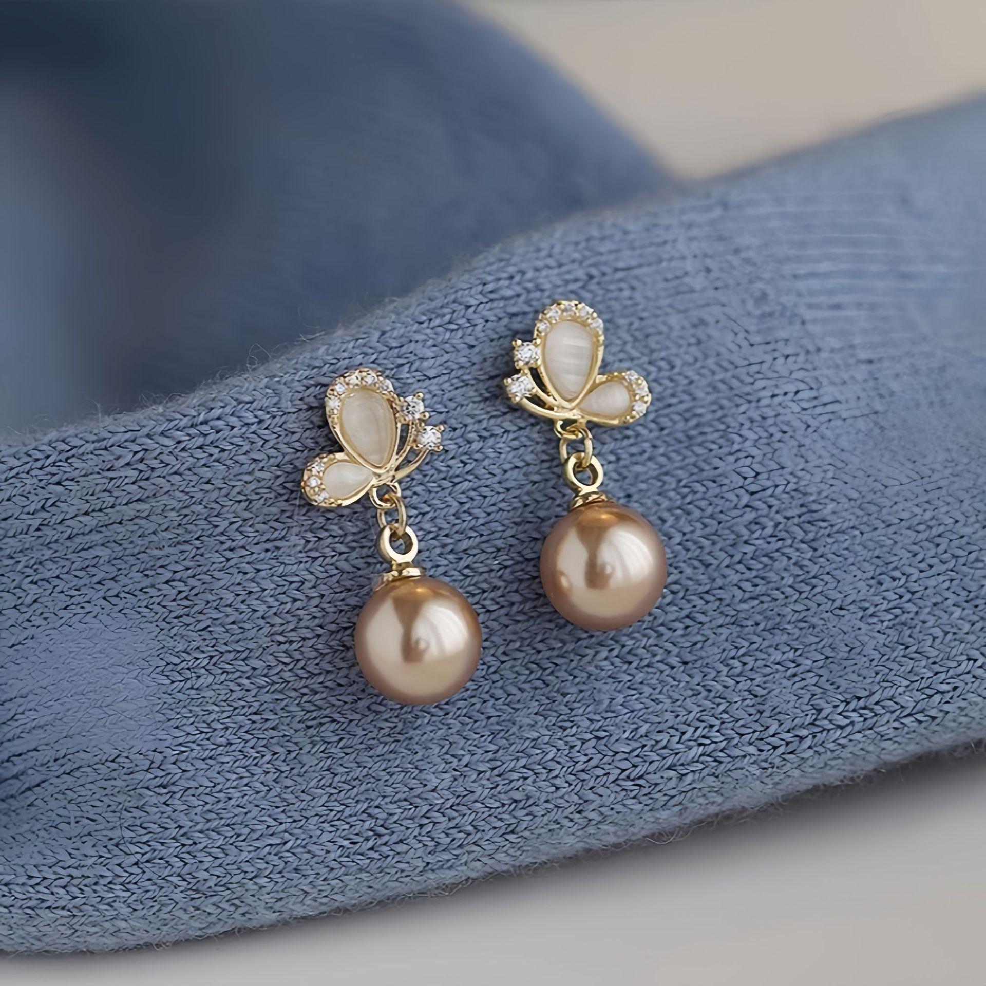 

Champagne Pearl Cat s Eye Butterfly Stud Earrings - 2024 Trendy Style for Women