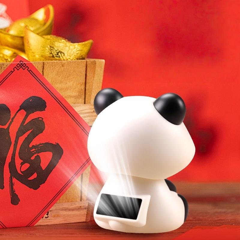 1 Pezzo Bambola Panda a Energia Solare Decorazione Fortunata per Auto Ornamento Panda Carino con Testa Oscillante Collezione Modello Regali Creativi