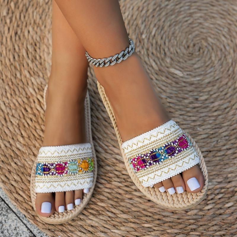 Women's Slippers Outdoor Flat Designer Shoes Women Large Size Bohemian Ethnic Sandals Tassel Beach Slippers Slides Women