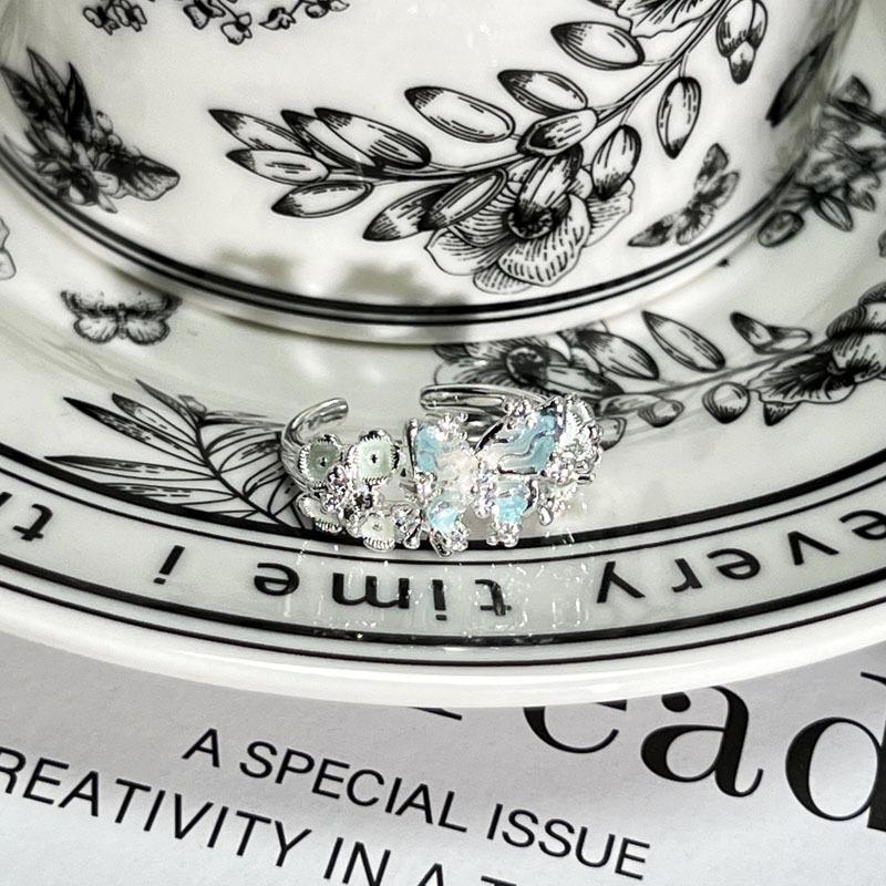 Super immortal gentle wind ice blue gradual change butterfly flower opening ring female secret realm ice butterfly exquisite niche light luxury ring