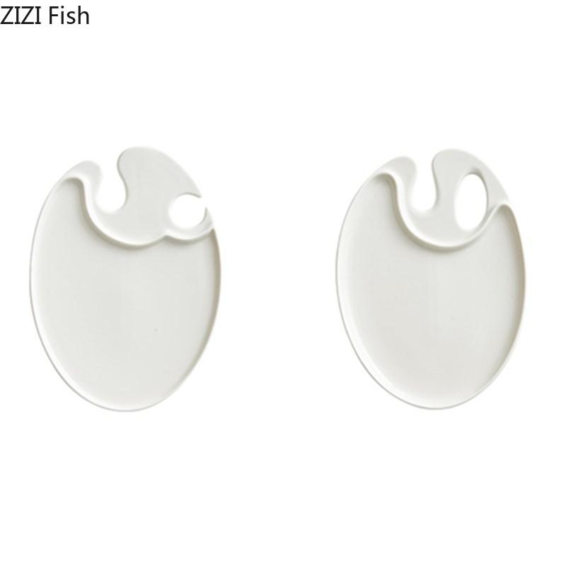 Irregular Shape Ceramic Plate Japanese Kitchen Sushi Plate Restaurant White Porcelain Dinner Plate Home Kitchen Accessories